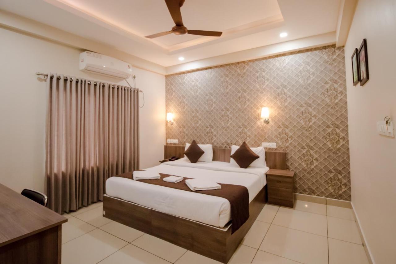 Hotel Spring Field Billets à Kochi Extérieur photo