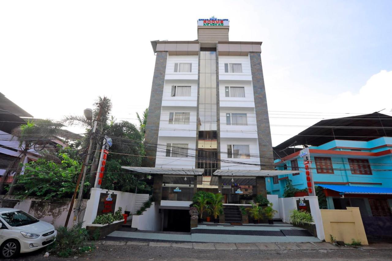 Hotel Spring Field Billets à Kochi Extérieur photo