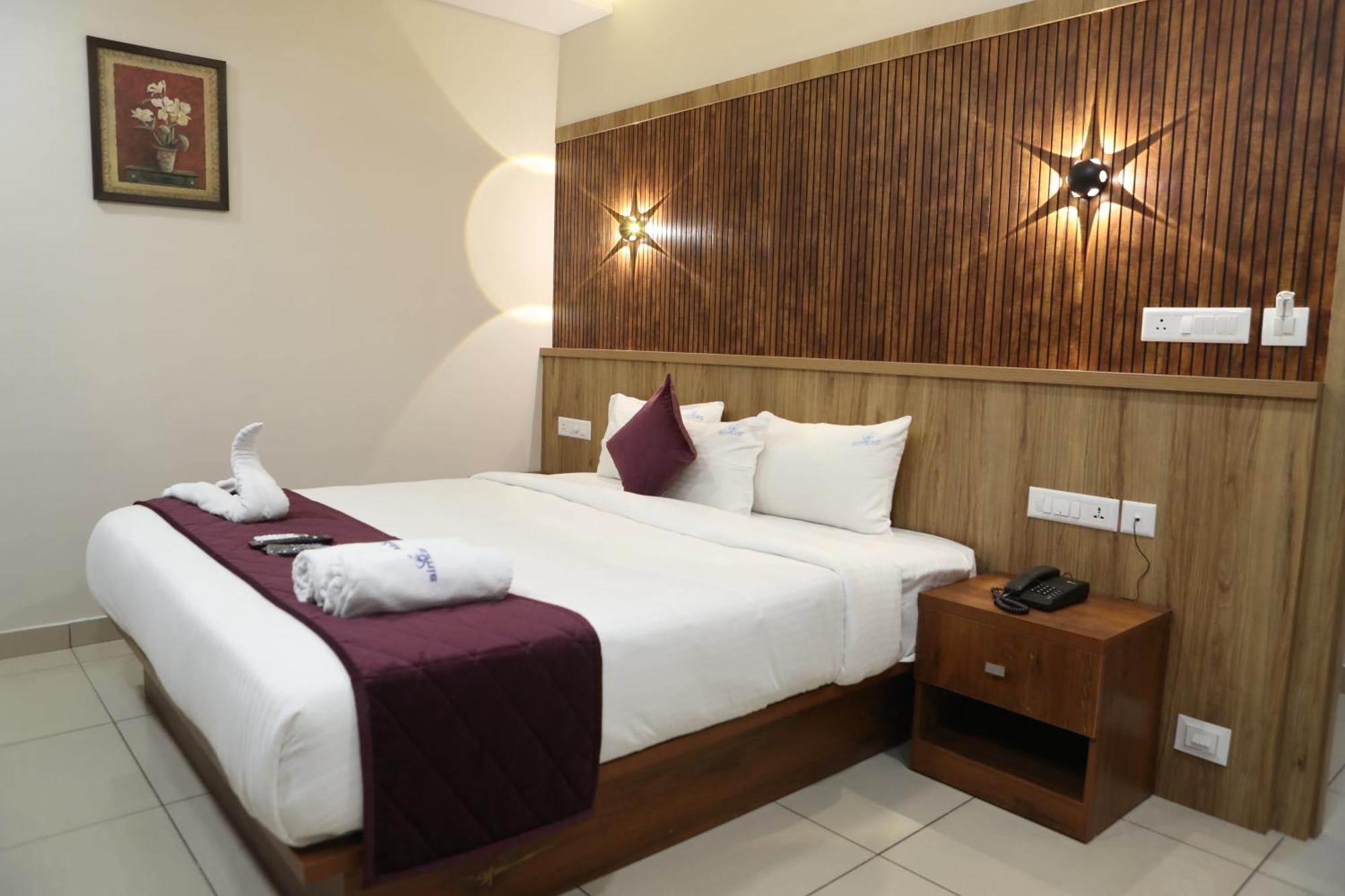 Hotel Spring Field Billets à Kochi Extérieur photo