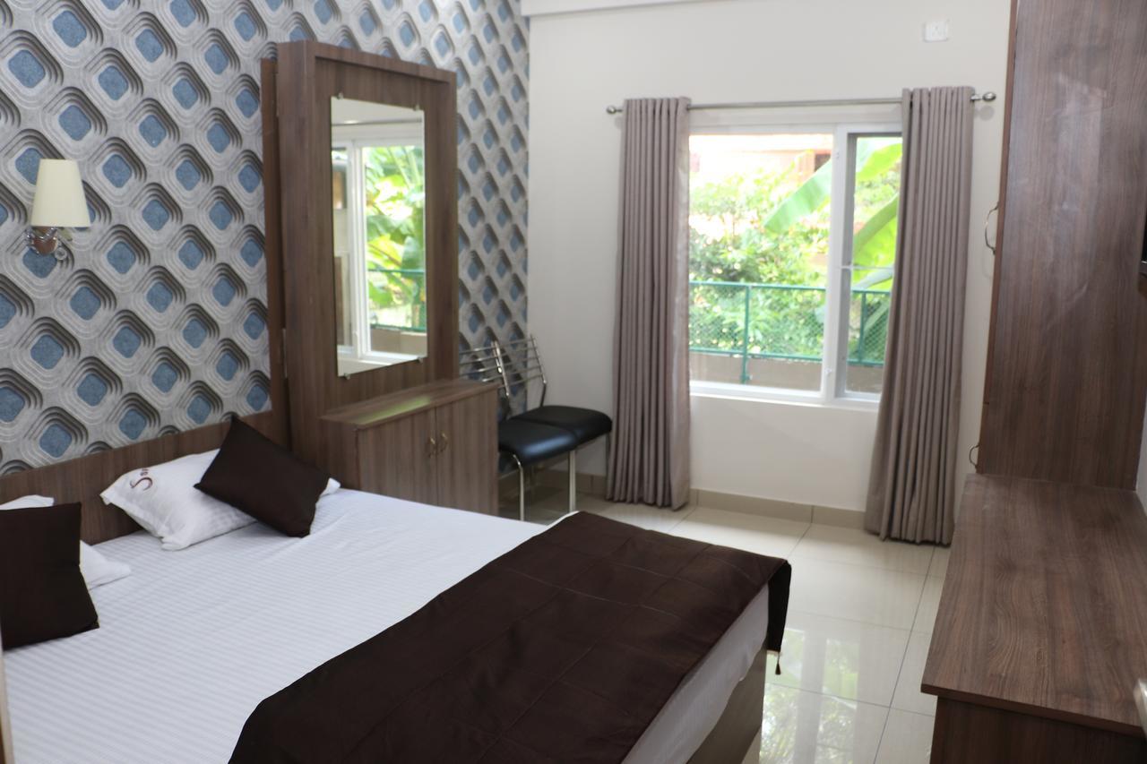 Hotel Spring Field Billets à Kochi Extérieur photo